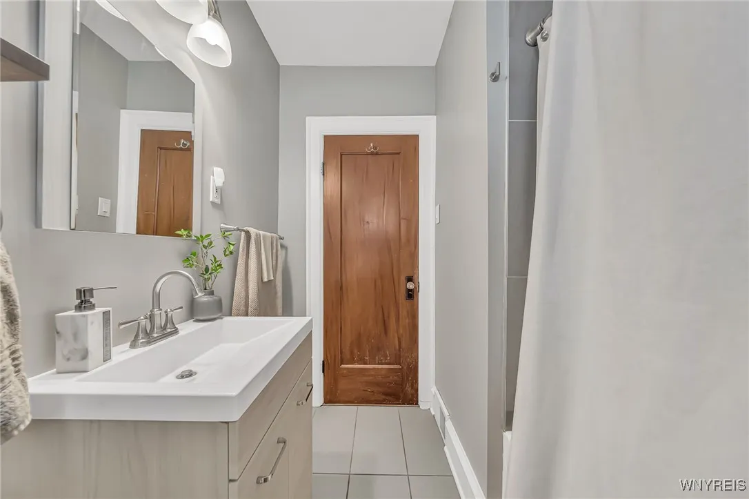 37 Arundel Road, Buffalo, New York 14216, Buffalo, New York 14216, 4 Bedrooms Bedrooms, 7 Rooms Rooms,2 BathroomsBathrooms,Residential,For Sale,37 Arundel Road, Buffalo, New York 14216,B1623059
