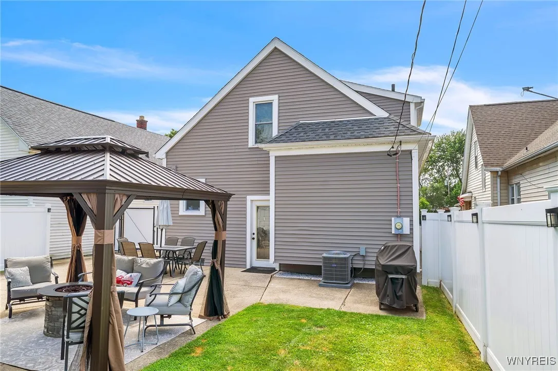 37 Arundel Road, Buffalo, New York 14216, Buffalo, New York 14216, 4 Bedrooms Bedrooms, 7 Rooms Rooms,2 BathroomsBathrooms,Residential,For Sale,37 Arundel Road, Buffalo, New York 14216,B1623059