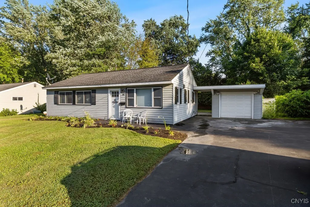 5 car driveway with detached garage