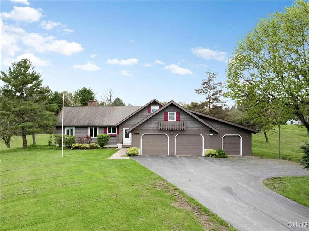 6812 College Hill Road, Kirkland, New York 13323, Kirkland, New York 13323, 4 Bedrooms Bedrooms, 10 Rooms Rooms,3 BathroomsBathrooms,Residential,For Sale,6812 College Hill Road, Kirkland, New York 13323,S1623494