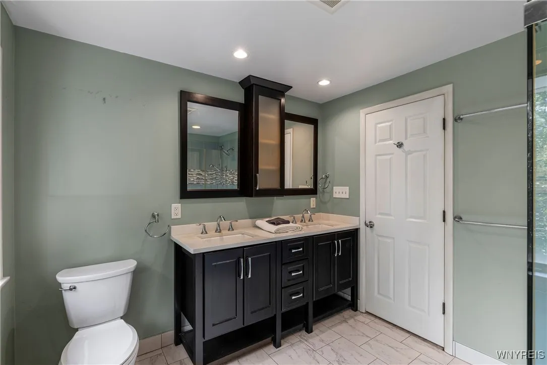 4055 River Road, Lewiston, New York 14174, Lewiston, New York 14174, 2 Bedrooms Bedrooms, 7 Rooms Rooms,1 BathroomBathrooms,Residential,For Sale,4055 River Road, Lewiston, New York 14174,B1622937