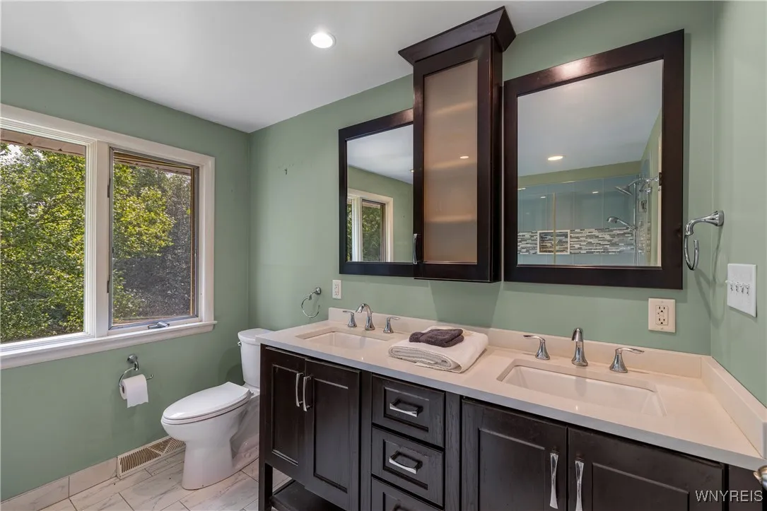 4055 River Road, Lewiston, New York 14174, Lewiston, New York 14174, 2 Bedrooms Bedrooms, 7 Rooms Rooms,1 BathroomBathrooms,Residential,For Sale,4055 River Road, Lewiston, New York 14174,B1622937