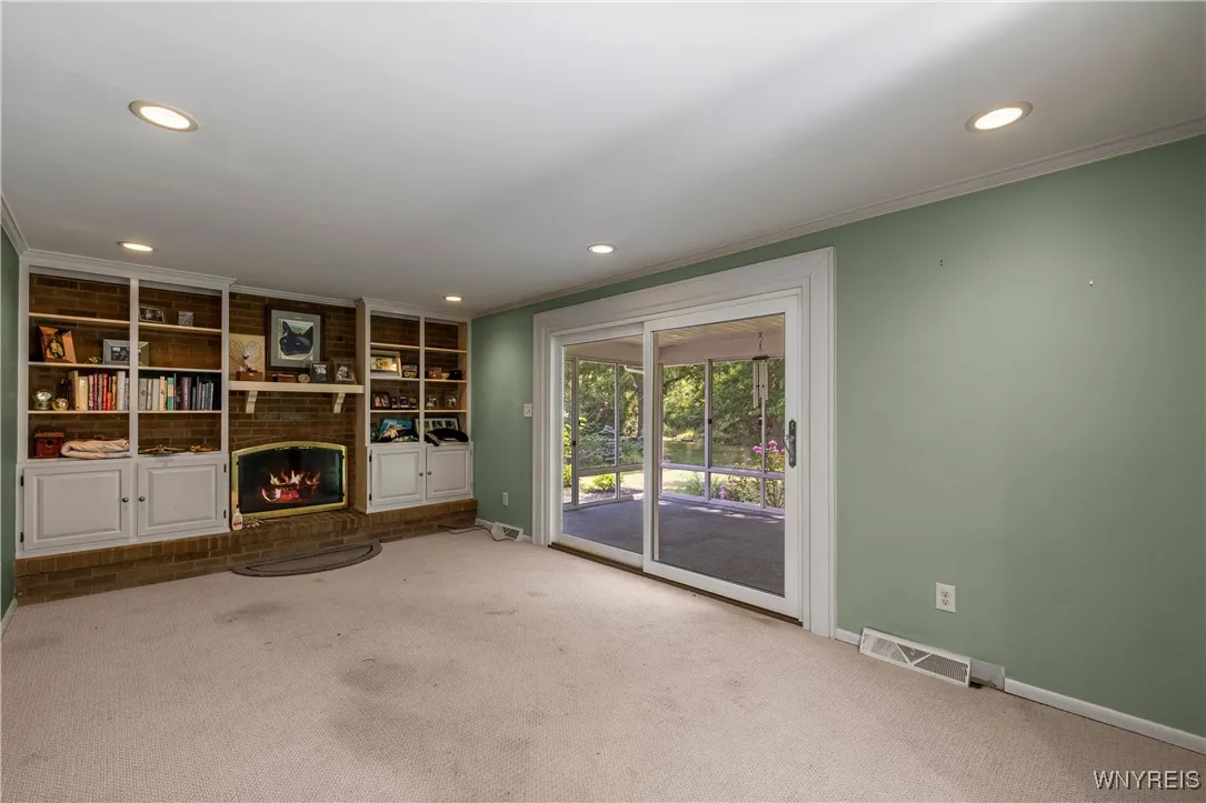 4055 River Road, Lewiston, New York 14174, Lewiston, New York 14174, 2 Bedrooms Bedrooms, 7 Rooms Rooms,1 BathroomBathrooms,Residential,For Sale,4055 River Road, Lewiston, New York 14174,B1622937