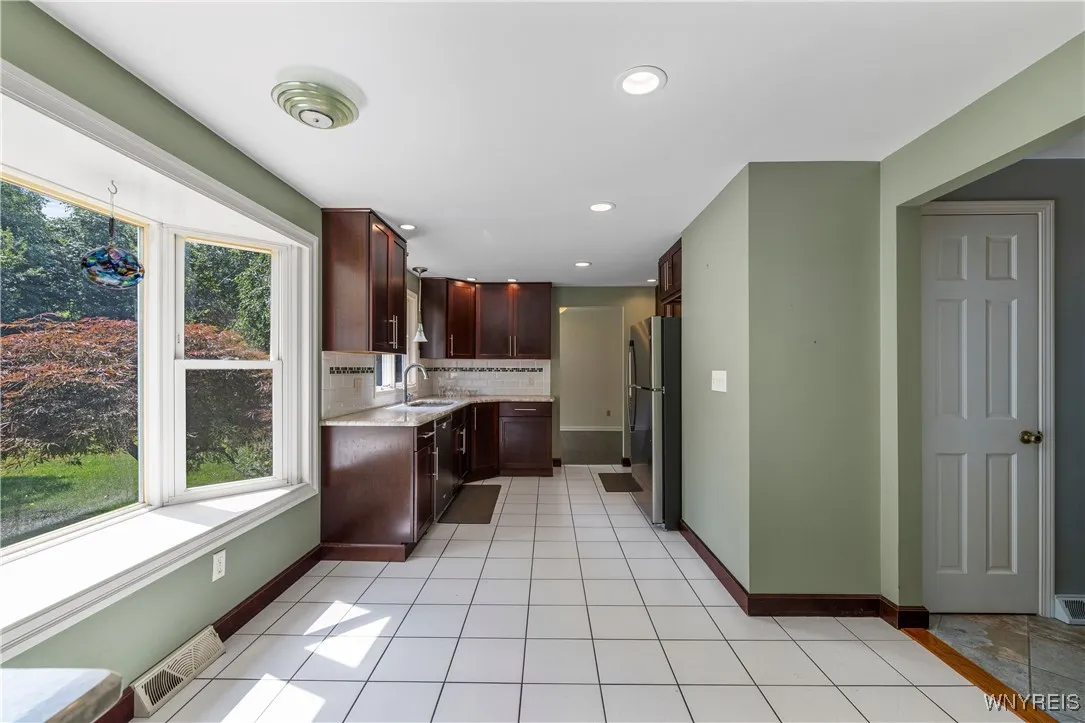 4055 River Road, Lewiston, New York 14174, Lewiston, New York 14174, 2 Bedrooms Bedrooms, 7 Rooms Rooms,1 BathroomBathrooms,Residential,For Sale,4055 River Road, Lewiston, New York 14174,B1622937