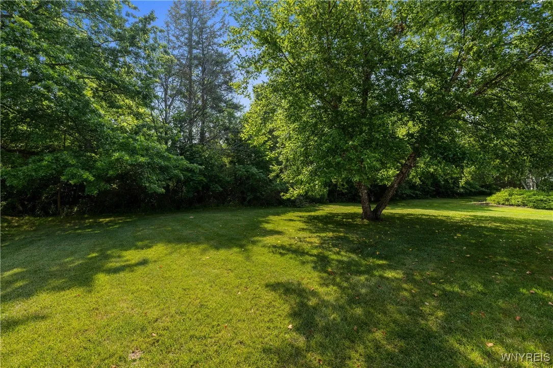 4055 River Road, Lewiston, New York 14174, Lewiston, New York 14174, 2 Bedrooms Bedrooms, 7 Rooms Rooms,1 BathroomBathrooms,Residential,For Sale,4055 River Road, Lewiston, New York 14174,B1622937