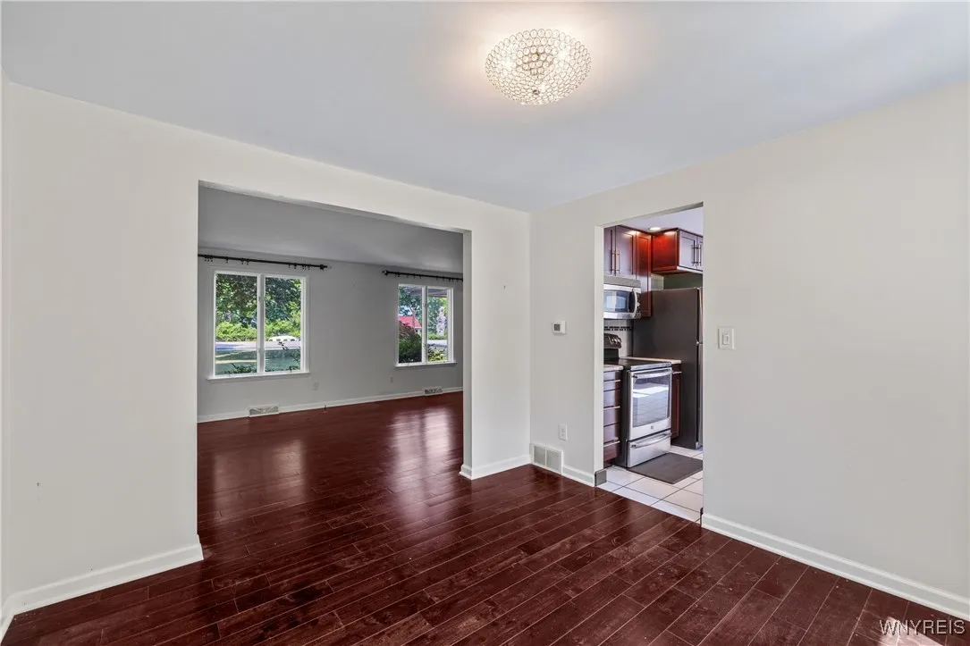 4055 River Road, Lewiston, New York 14174, Lewiston, New York 14174, 2 Bedrooms Bedrooms, 7 Rooms Rooms,1 BathroomBathrooms,Residential,For Sale,4055 River Road, Lewiston, New York 14174,B1622937