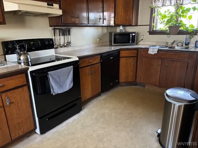 129 North Main Street, Yates, New York 14098, Yates, New York 14098, 4 Bedrooms Bedrooms, 9 Rooms Rooms,1 BathroomBathrooms,Residential,For Sale,129 North Main Street, Yates, New York 14098,B1622723