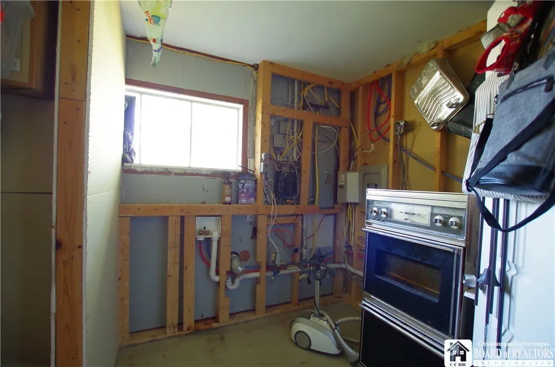 3 Webster Street, Busti, New York 14750, Busti, New York 14750, 3 Bedrooms Bedrooms, 8 Rooms Rooms,2 BathroomsBathrooms,Residential,For Sale,3 Webster Street, Busti, New York 14750,R1623896