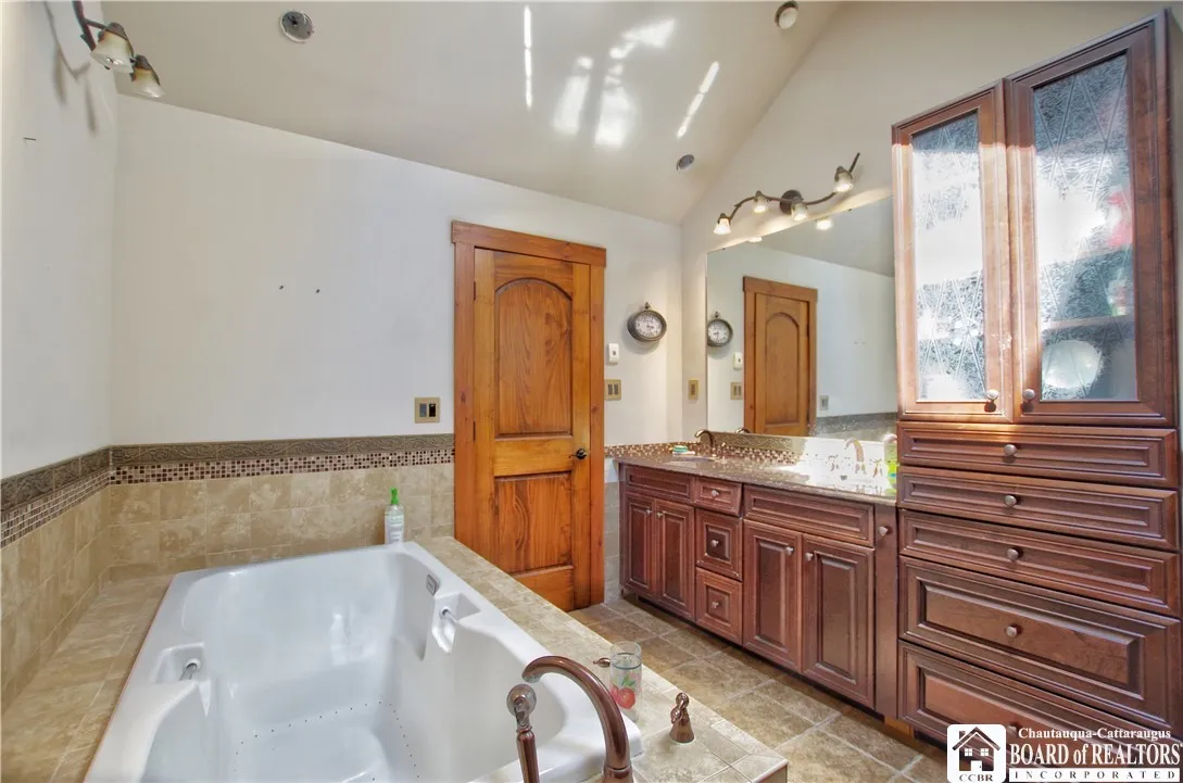 3 Webster Street, Busti, New York 14750, Busti, New York 14750, 3 Bedrooms Bedrooms, 8 Rooms Rooms,2 BathroomsBathrooms,Residential,For Sale,3 Webster Street, Busti, New York 14750,R1623896