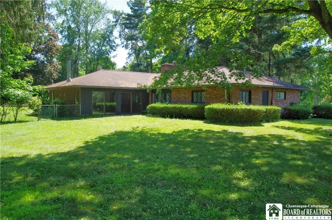 3 Webster Street, Busti, New York 14750, Busti, New York 14750, 3 Bedrooms Bedrooms, 8 Rooms Rooms,2 BathroomsBathrooms,Residential,For Sale,3 Webster Street, Busti, New York 14750,R1623896