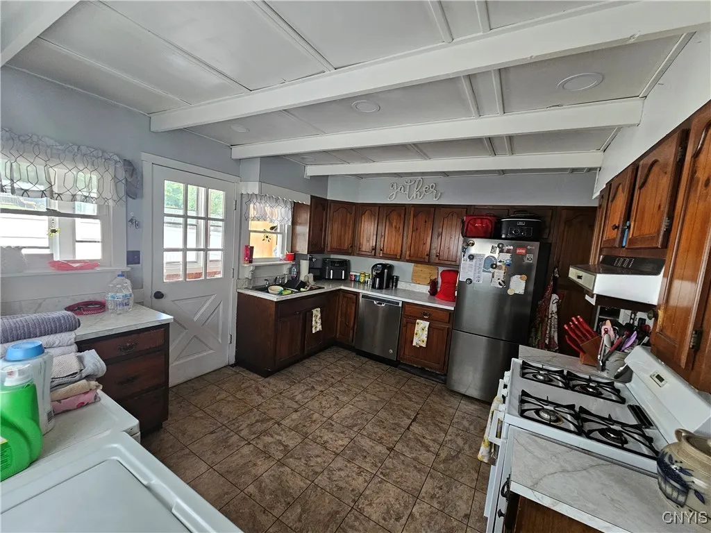 16 Mattie Street, Auburn, New York 13021, Auburn, New York 13021, 12 Bedrooms Bedrooms, ,4 BathroomsBathrooms,Residential,For Sale,16 Mattie Street, Auburn, New York 13021,S1623165