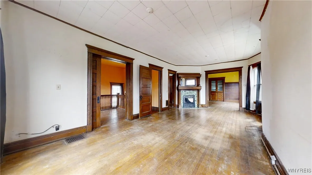 215 Baynes Street, Buffalo, New York 14213, Buffalo, New York 14213, 6 Bedrooms Bedrooms, ,2 BathroomsBathrooms,Residential,Closed,215 Baynes Street, Buffalo, New York 14213,0,B1623942