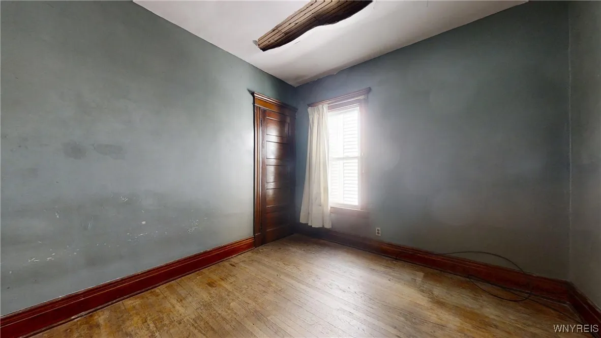215 Baynes Street, Buffalo, New York 14213, Buffalo, New York 14213, 6 Bedrooms Bedrooms, ,2 BathroomsBathrooms,Residential,Closed,215 Baynes Street, Buffalo, New York 14213,0,B1623942