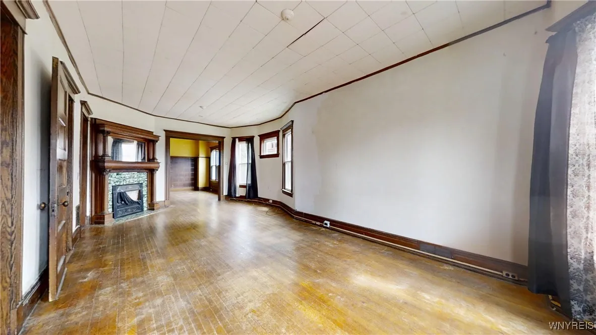 215 Baynes Street, Buffalo, New York 14213, Buffalo, New York 14213, 6 Bedrooms Bedrooms, ,2 BathroomsBathrooms,Residential,Closed,215 Baynes Street, Buffalo, New York 14213,0,B1623942