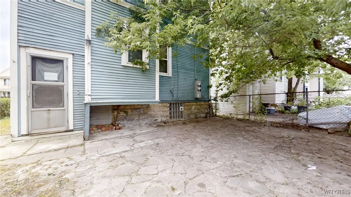 215 Baynes Street, Buffalo, New York 14213, Buffalo, New York 14213, 6 Bedrooms Bedrooms, ,2 BathroomsBathrooms,Residential,Closed,215 Baynes Street, Buffalo, New York 14213,0,B1623942