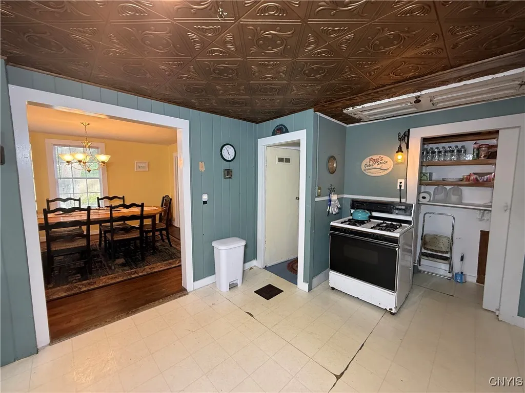 9 Allen Street, Cazenovia, New York 13035, Cazenovia, New York 13035, 4 Bedrooms Bedrooms, 9 Rooms Rooms,1 BathroomBathrooms,Residential,For Sale,9 Allen Street, Cazenovia, New York 13035,S1623215