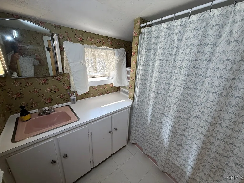 9 Allen Street, Cazenovia, New York 13035, Cazenovia, New York 13035, 4 Bedrooms Bedrooms, 9 Rooms Rooms,1 BathroomBathrooms,Residential,For Sale,9 Allen Street, Cazenovia, New York 13035,S1623215