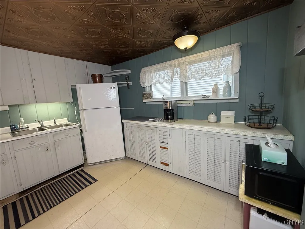 9 Allen Street, Cazenovia, New York 13035, Cazenovia, New York 13035, 4 Bedrooms Bedrooms, 9 Rooms Rooms,1 BathroomBathrooms,Residential,For Sale,9 Allen Street, Cazenovia, New York 13035,S1623215