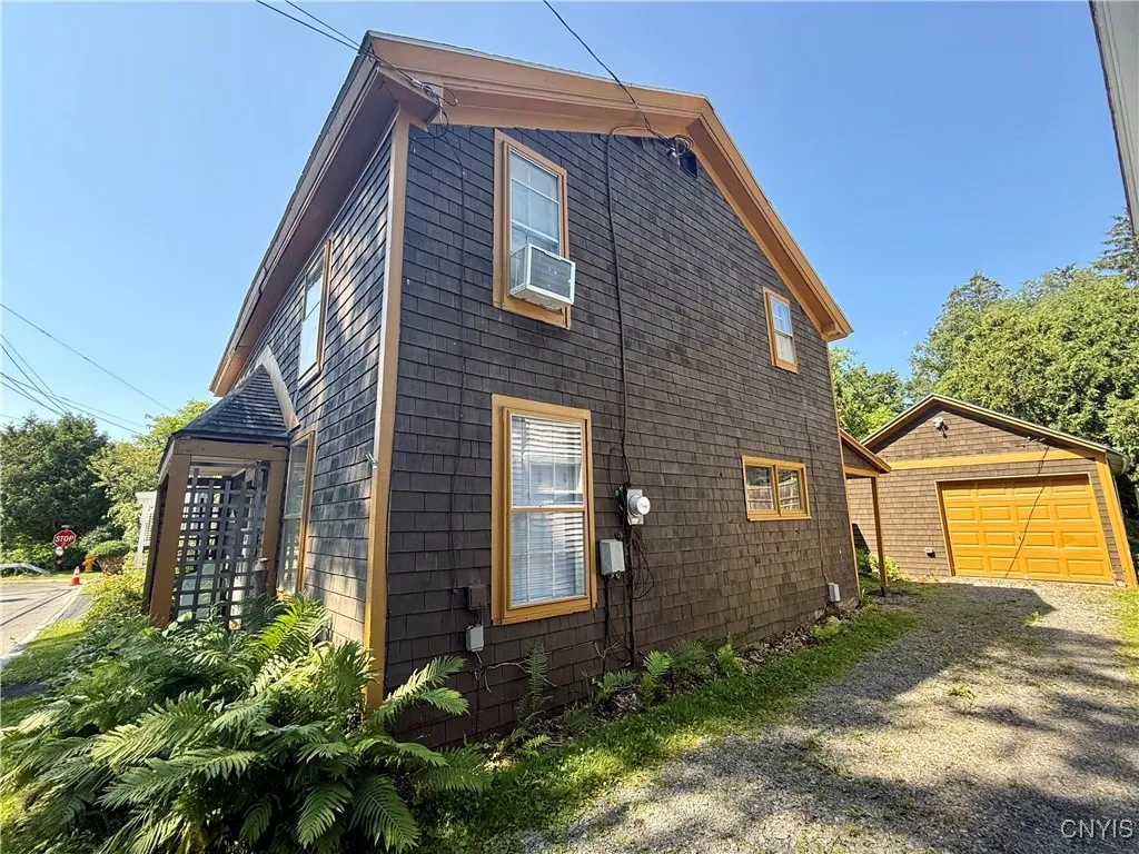 9 Allen Street, Cazenovia, New York 13035, Cazenovia, New York 13035, 4 Bedrooms Bedrooms, 9 Rooms Rooms,1 BathroomBathrooms,Residential,For Sale,9 Allen Street, Cazenovia, New York 13035,S1623215