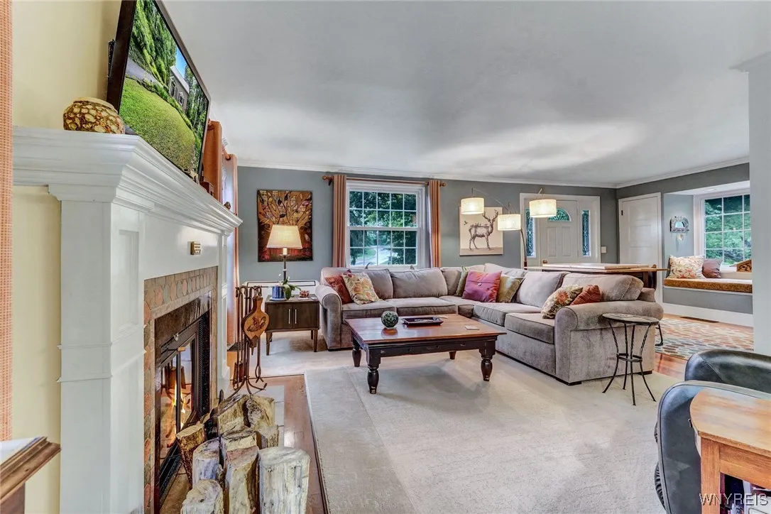 708 West Falls Road, Aurora, New York 14170, Aurora, New York 14170, 3 Bedrooms Bedrooms, 7 Rooms Rooms,1 BathroomBathrooms,Residential,For Sale,708 West Falls Road, Aurora, New York 14170,B1623755
