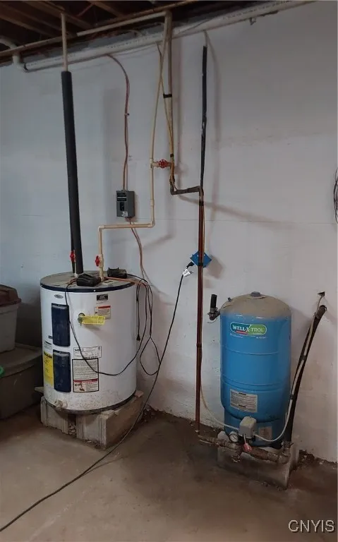 Pump and wood fired Hot water heater