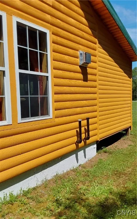 Outside oil fill