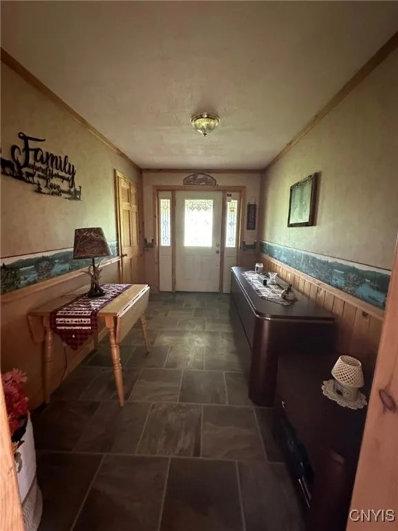Entry way