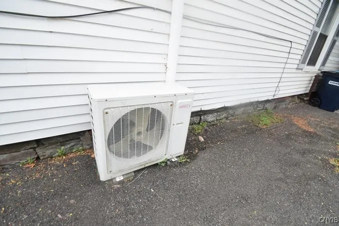 Central Air Conditoning - 1st Floor