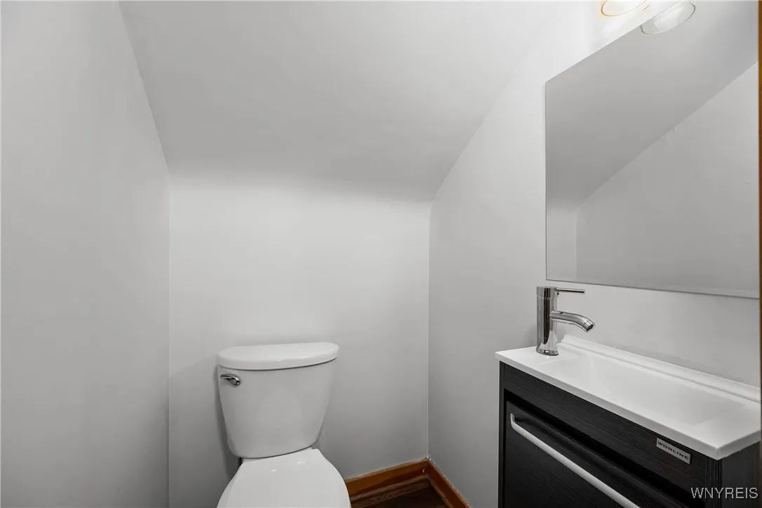 68 Bondcroft Drive, Amherst, New York 14226, Amherst, New York 14226, 4 Bedrooms Bedrooms, 8 Rooms Rooms,1 BathroomBathrooms,Residential,For Sale,68 Bondcroft Drive, Amherst, New York 14226,B1623917