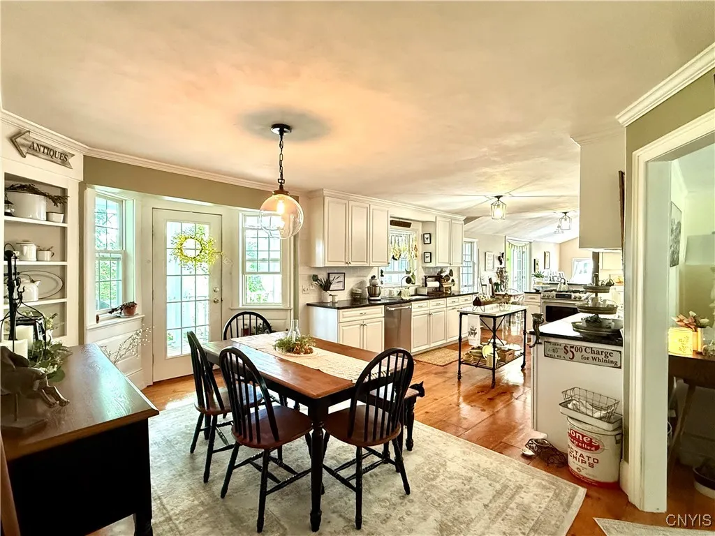 24 Corwin Street, Cazenovia, New York 13035, Cazenovia, New York 13035, 4 Bedrooms Bedrooms, 10 Rooms Rooms,2 BathroomsBathrooms,Residential,For Sale,24 Corwin Street, Cazenovia, New York 13035,S1622221