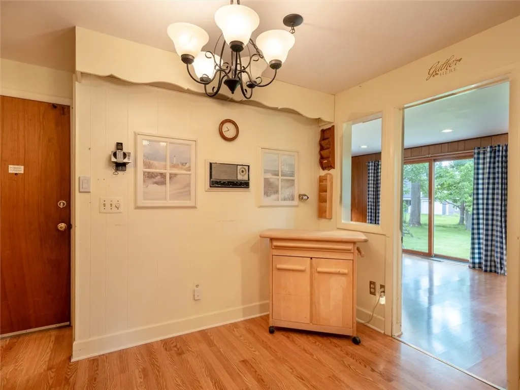 660 Westside Drive, Gates, New York 14624, Gates, New York 14624, 3 Bedrooms Bedrooms, 9 Rooms Rooms,1 BathroomBathrooms,Residential,For Sale,660 Westside Drive, Gates, New York 14624,R1623869