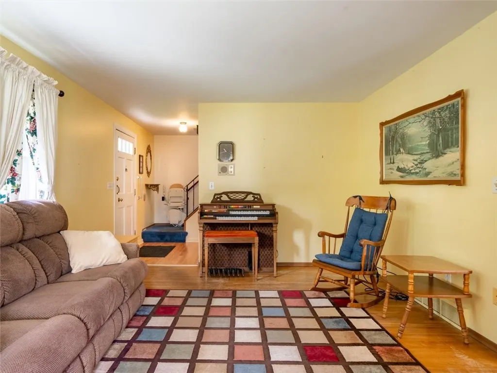 660 Westside Drive, Gates, New York 14624, Gates, New York 14624, 3 Bedrooms Bedrooms, 9 Rooms Rooms,1 BathroomBathrooms,Residential,For Sale,660 Westside Drive, Gates, New York 14624,R1623869