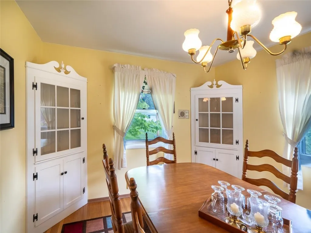 660 Westside Drive, Gates, New York 14624, Gates, New York 14624, 3 Bedrooms Bedrooms, 9 Rooms Rooms,1 BathroomBathrooms,Residential,For Sale,660 Westside Drive, Gates, New York 14624,R1623869