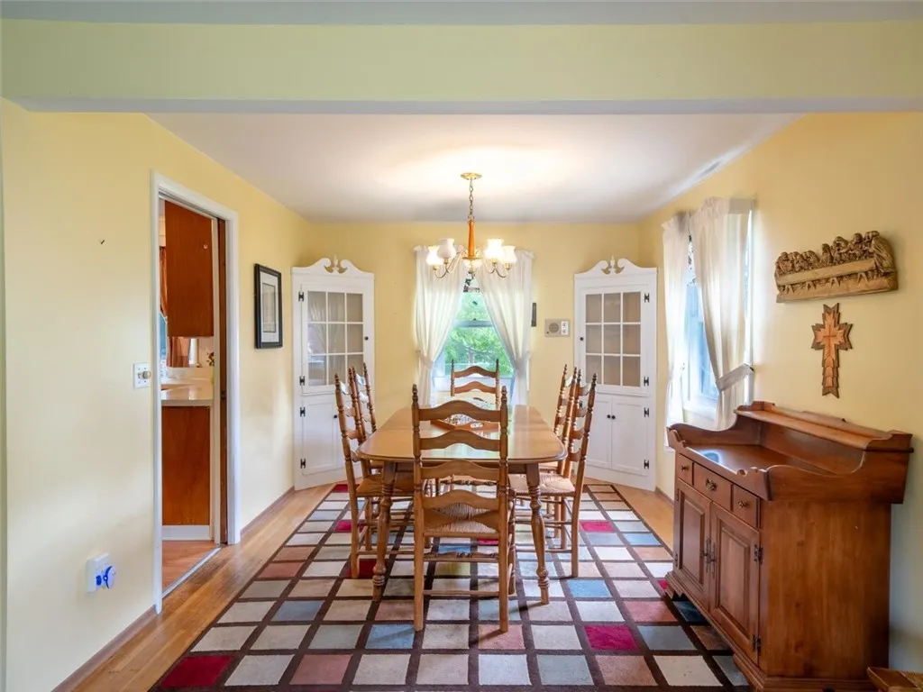 660 Westside Drive, Gates, New York 14624, Gates, New York 14624, 3 Bedrooms Bedrooms, 9 Rooms Rooms,1 BathroomBathrooms,Residential,For Sale,660 Westside Drive, Gates, New York 14624,R1623869