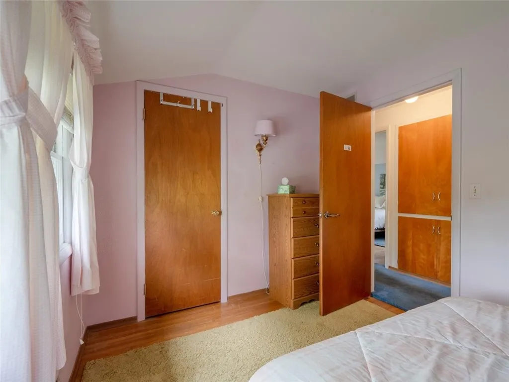 660 Westside Drive, Gates, New York 14624, Gates, New York 14624, 3 Bedrooms Bedrooms, 9 Rooms Rooms,1 BathroomBathrooms,Residential,For Sale,660 Westside Drive, Gates, New York 14624,R1623869