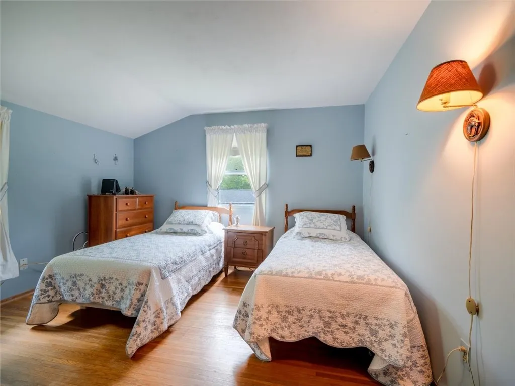 660 Westside Drive, Gates, New York 14624, Gates, New York 14624, 3 Bedrooms Bedrooms, 9 Rooms Rooms,1 BathroomBathrooms,Residential,For Sale,660 Westside Drive, Gates, New York 14624,R1623869