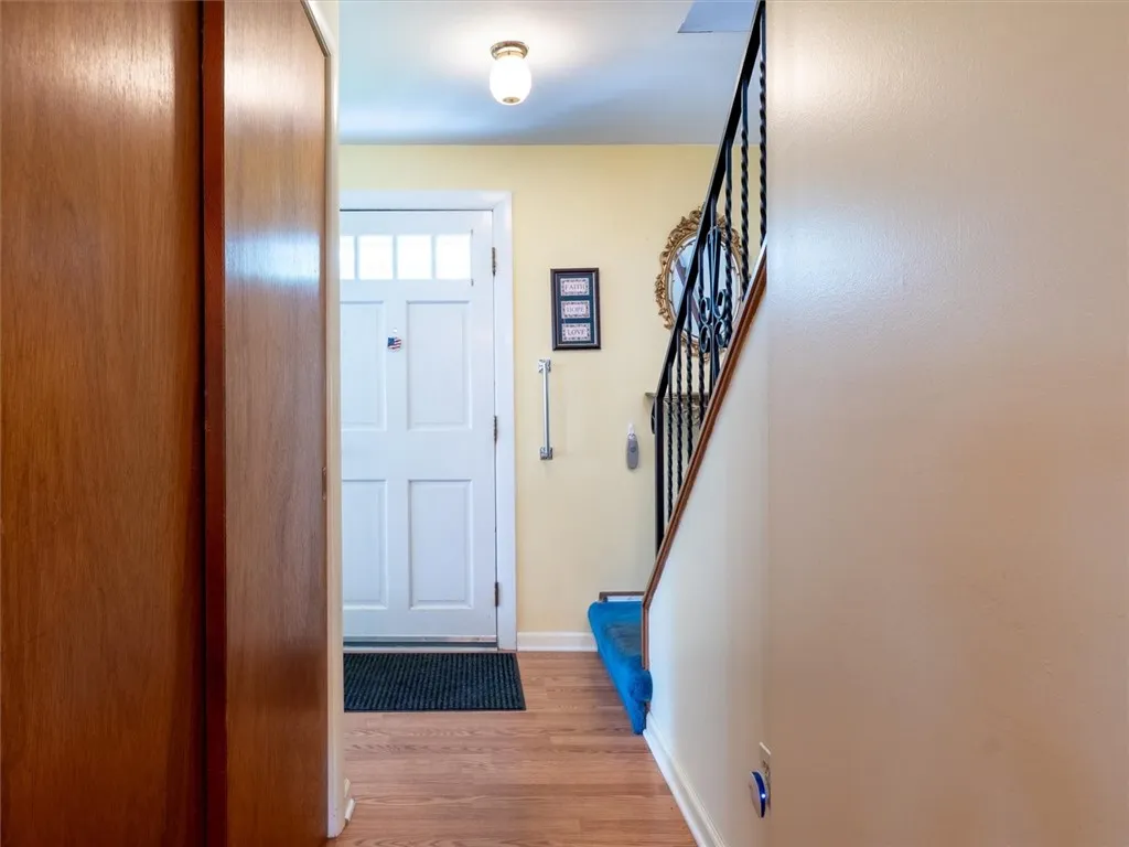 660 Westside Drive, Gates, New York 14624, Gates, New York 14624, 3 Bedrooms Bedrooms, 9 Rooms Rooms,1 BathroomBathrooms,Residential,For Sale,660 Westside Drive, Gates, New York 14624,R1623869