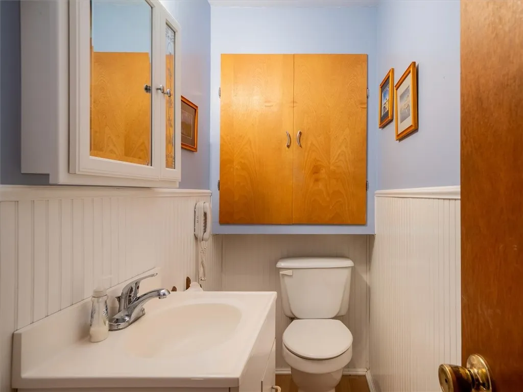 660 Westside Drive, Gates, New York 14624, Gates, New York 14624, 3 Bedrooms Bedrooms, 9 Rooms Rooms,1 BathroomBathrooms,Residential,For Sale,660 Westside Drive, Gates, New York 14624,R1623869