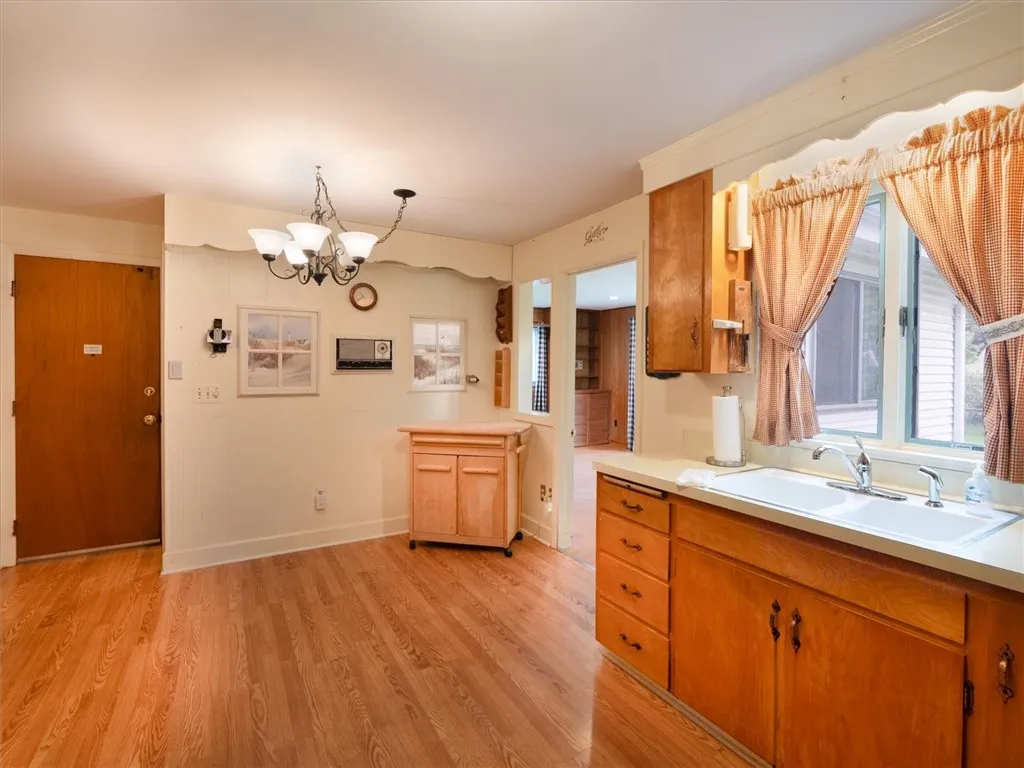 660 Westside Drive, Gates, New York 14624, Gates, New York 14624, 3 Bedrooms Bedrooms, 9 Rooms Rooms,1 BathroomBathrooms,Residential,For Sale,660 Westside Drive, Gates, New York 14624,R1623869