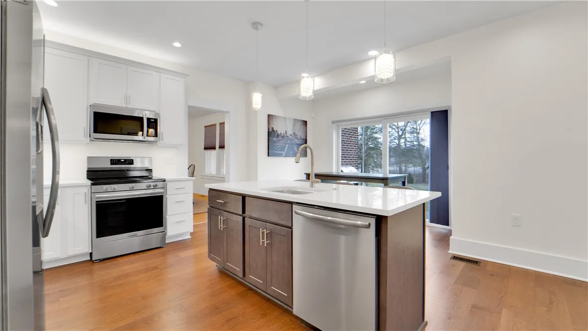 3611 Union Street, Chili, New York 14514, Chili, New York 14514, 4 Bedrooms Bedrooms, 10 Rooms Rooms,2 BathroomsBathrooms,Residential Lease,For Rent,3611 Union Street, Chili, New York 14514,R1623748