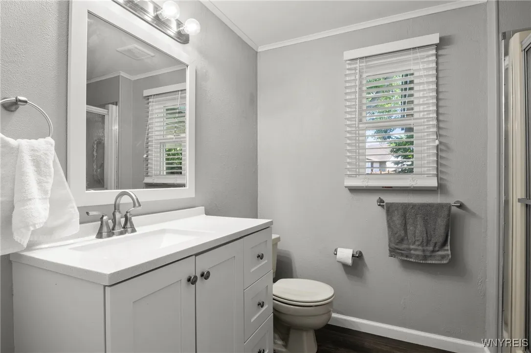 2nd Full Bathroom (ensuite in 2nd Bedroom)