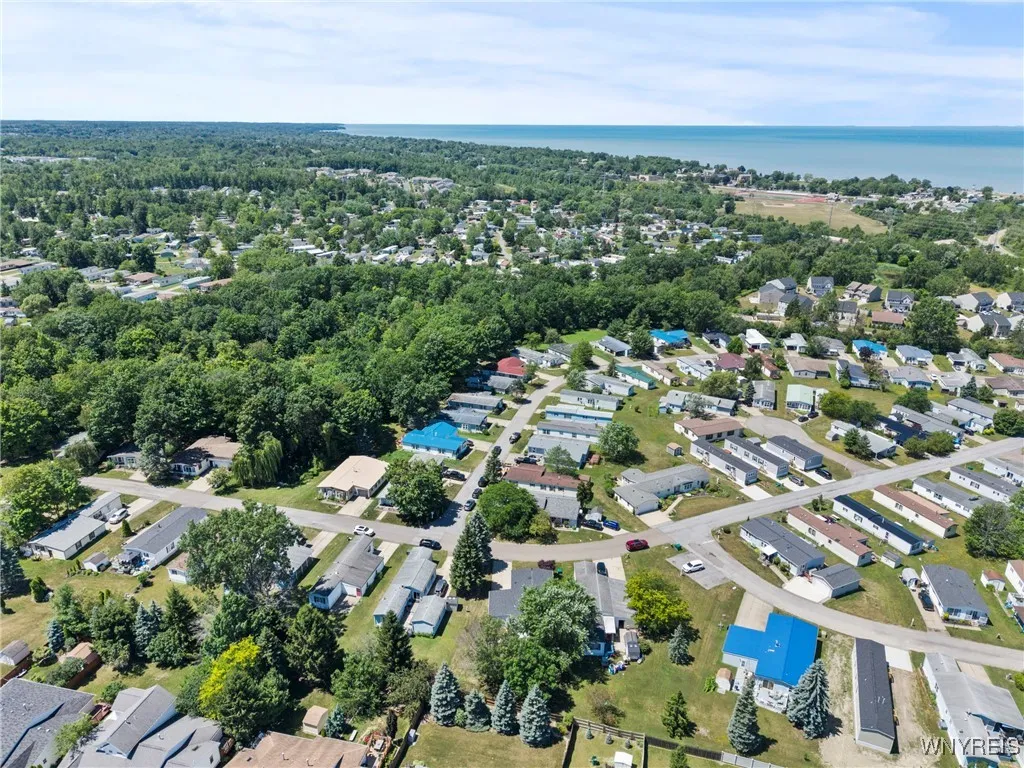 28 North Eaglecrest Drive, Hamburg, New York 14075, Hamburg, New York 14075, 3 Bedrooms Bedrooms, 7 Rooms Rooms,2 BathroomsBathrooms,Residential,For Sale,28 North Eaglecrest Drive, Hamburg, New York 14075,B1623953