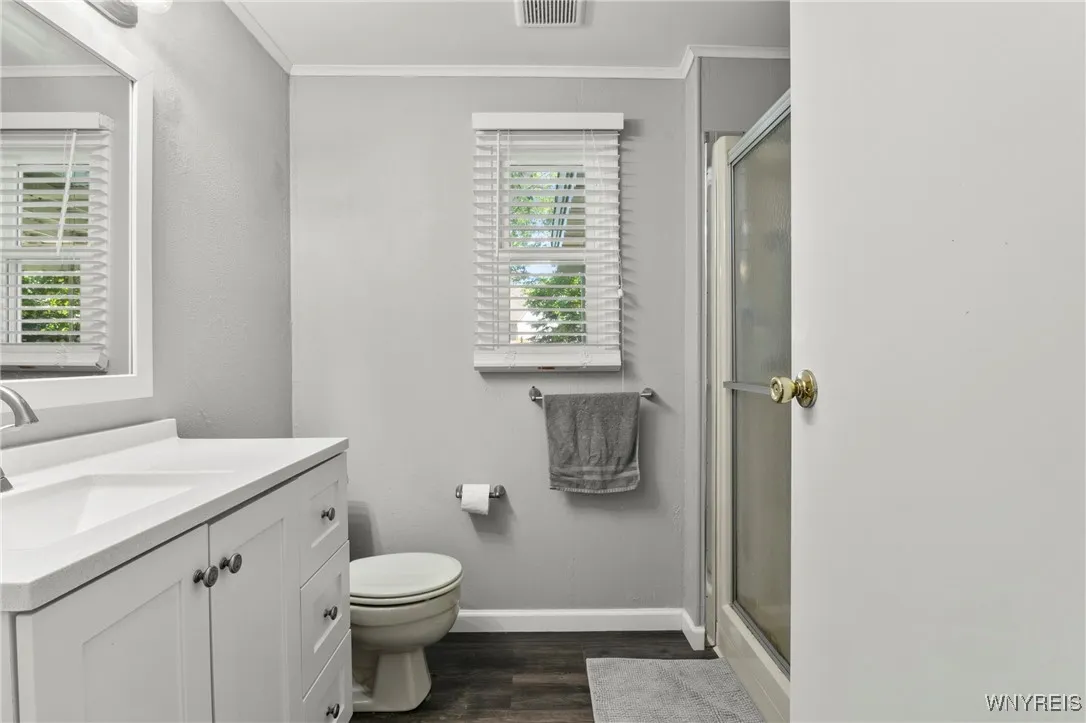 2nd Full Bathroom (ensuite in 2nd Bedroom)