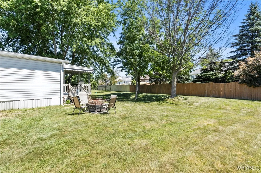 28 North Eaglecrest Drive, Hamburg, New York 14075, Hamburg, New York 14075, 3 Bedrooms Bedrooms, 7 Rooms Rooms,2 BathroomsBathrooms,Residential,For Sale,28 North Eaglecrest Drive, Hamburg, New York 14075,B1623953
