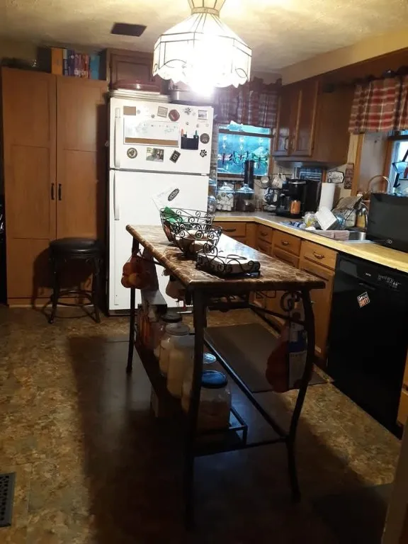 69 West Street, New Berlin, New York 13411, New Berlin, New York 13411, 2 Bedrooms Bedrooms, 6 Rooms Rooms,2 BathroomsBathrooms,Residential,For Sale,69 West Street, New Berlin, New York 13411,R1623949