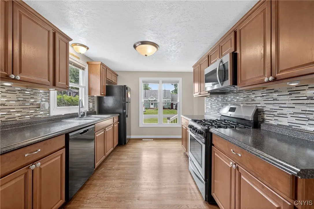 111 Patricia Lane, Cicero, New York 13212, Cicero, New York 13212, 3 Bedrooms Bedrooms, 9 Rooms Rooms,2 BathroomsBathrooms,Residential Lease,For Rent,111 Patricia Lane, Cicero, New York 13212,S1623875