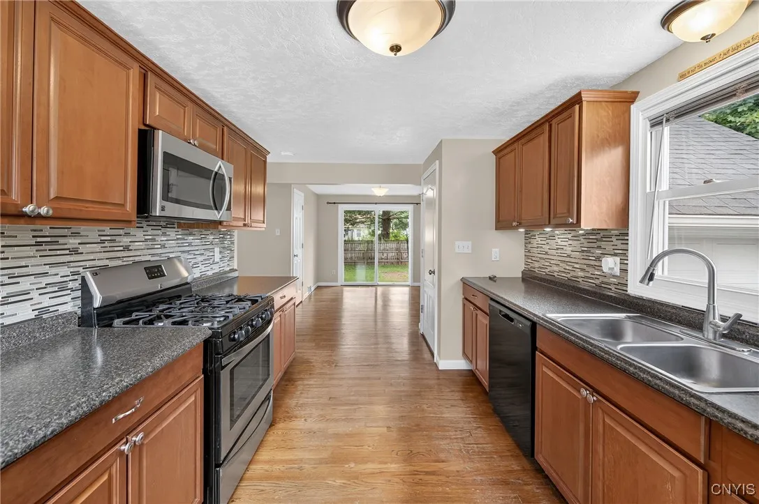 111 Patricia Lane, Cicero, New York 13212, Cicero, New York 13212, 3 Bedrooms Bedrooms, 9 Rooms Rooms,2 BathroomsBathrooms,Residential Lease,For Rent,111 Patricia Lane, Cicero, New York 13212,S1623875