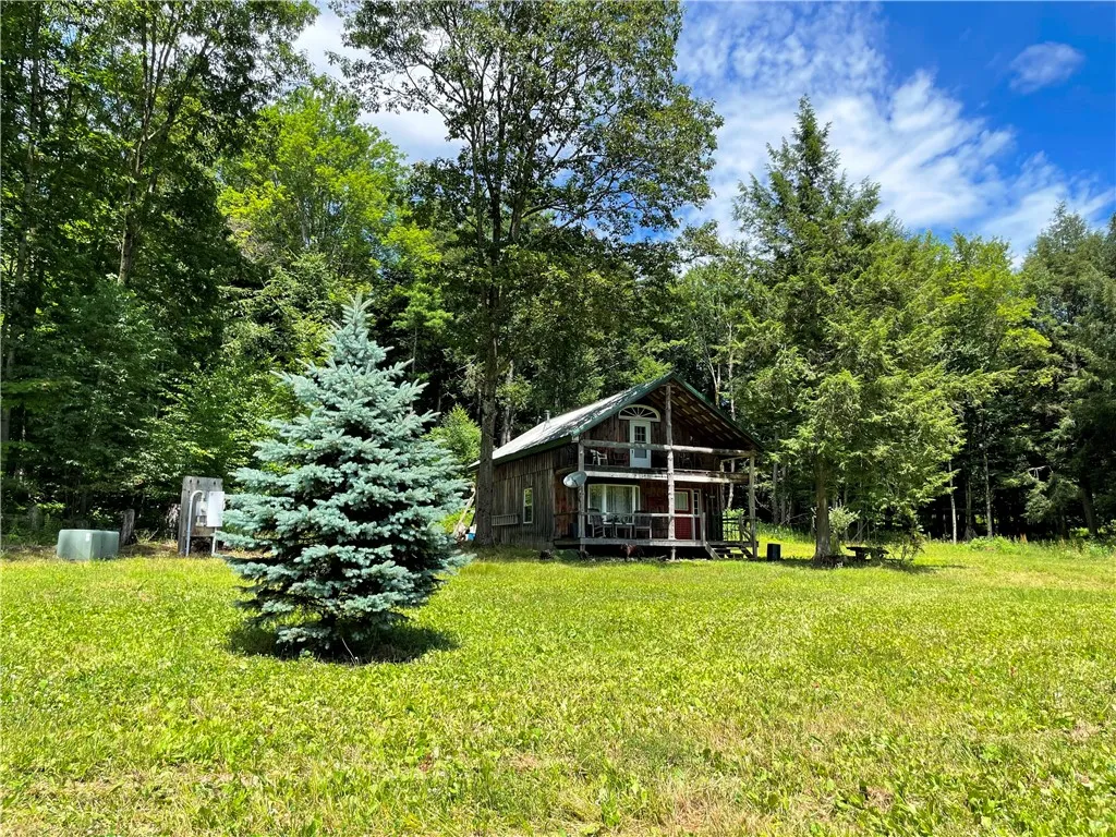 6039 State Highway 23, New Berlin, New York 13843, New Berlin, New York 13843, 3 Bedrooms Bedrooms, 4 Rooms Rooms,1 BathroomBathrooms,Residential,For Sale,6039 State Highway 23, New Berlin, New York 13843,R1623958