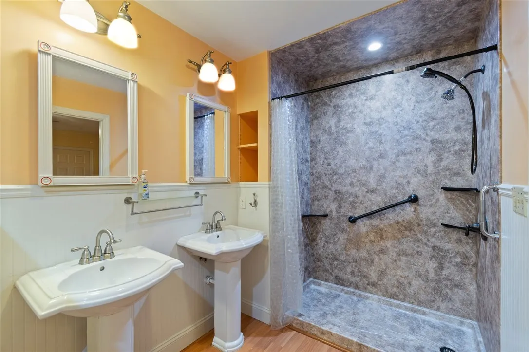 131 Rose Drive, Arcadia, New York 14513, Arcadia, New York 14513, 3 Bedrooms Bedrooms, 6 Rooms Rooms,2 BathroomsBathrooms,Residential,For Sale,131 Rose Drive, Arcadia, New York 14513,R1623751