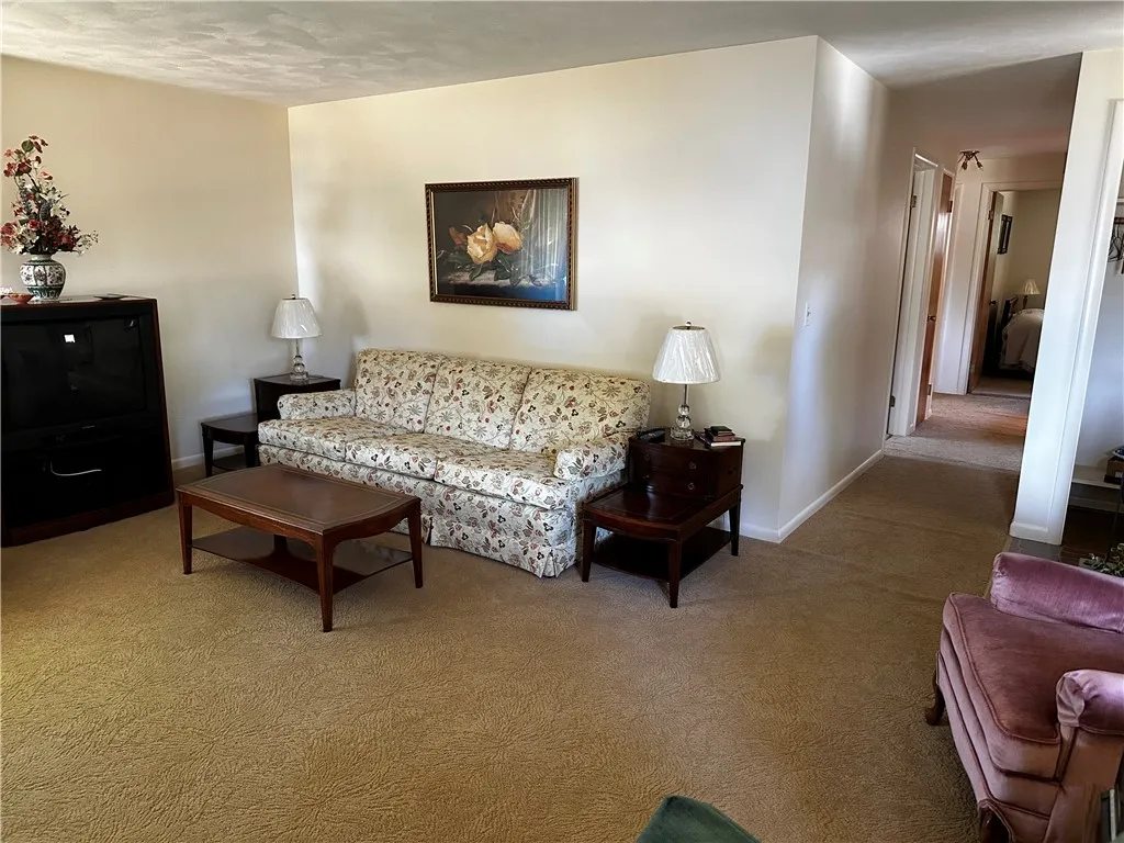 77 Peppermint Drive, Greece, New York 14615, Greece, New York 14615, 3 Bedrooms Bedrooms, 7 Rooms Rooms,1 BathroomBathrooms,Residential,For Sale,77 Peppermint Drive, Greece, New York 14615,R1623777